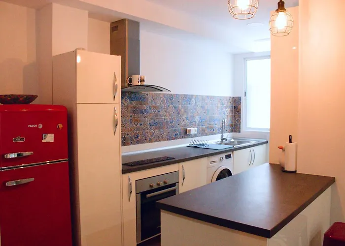 Bonito Piso En El Centro De By Bebalmy *